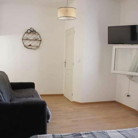 Au Coeur De Saint Chamas Apartment Bagian luar foto